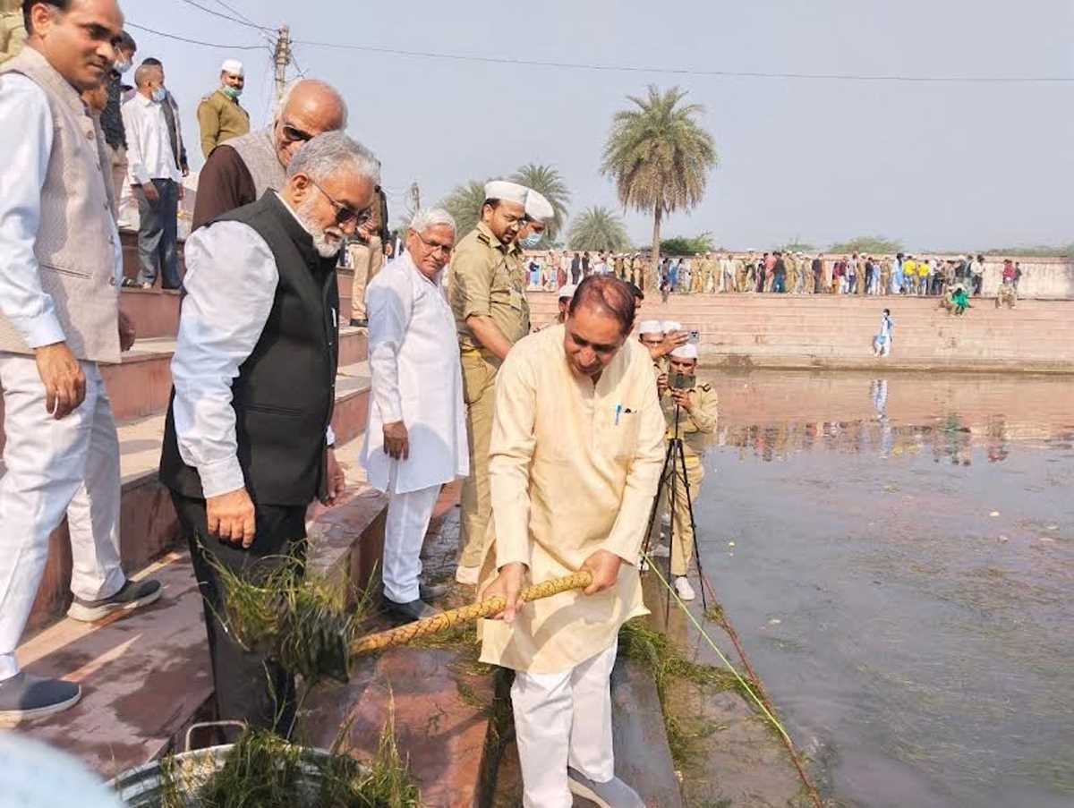 संत निरंकारी मिशन ने प्रोजेक्ट अमृत के तहत चलाया स्वच्छता अभियान